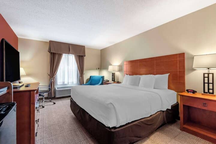 Room 13 of 25