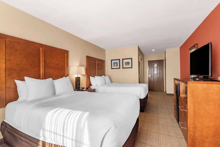Room 9 of 25